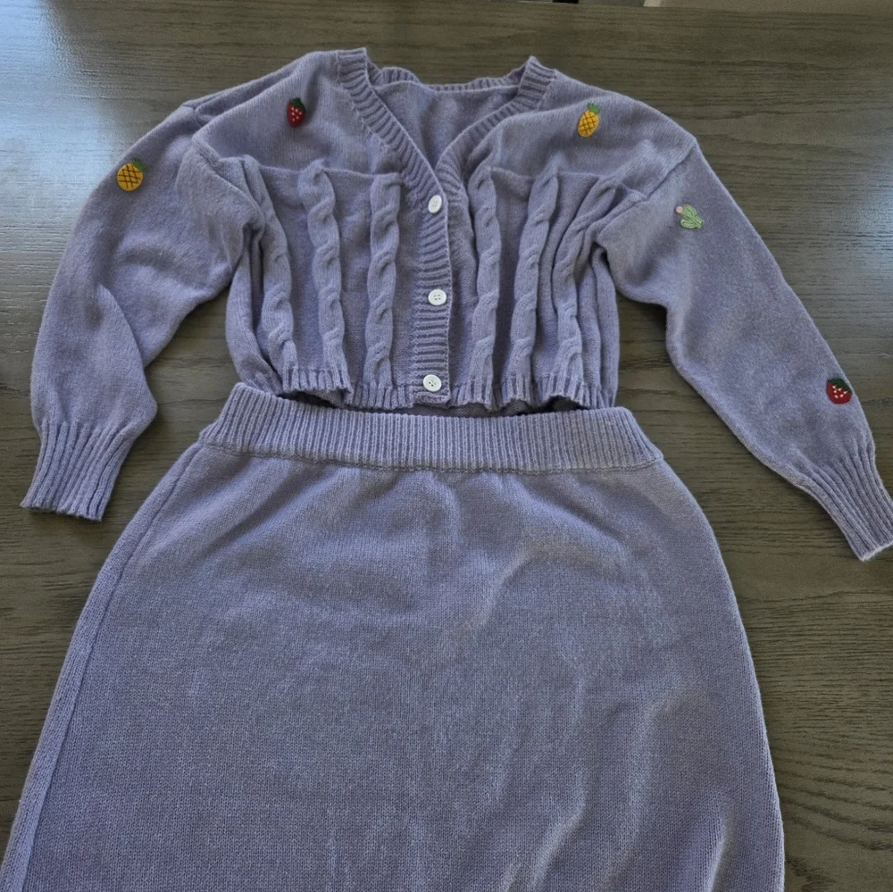 Knitted Set - Picture 9 of 9